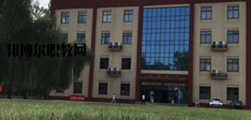 河南工業(yè)和信息化高級技工學校2021年報名條件、招生要求、招生對象