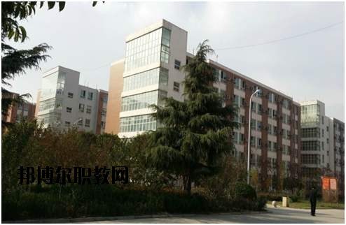 鄭州中原中等專業(yè)學(xué)校2021年報(bào)名條件、招生要求、招生對(duì)象