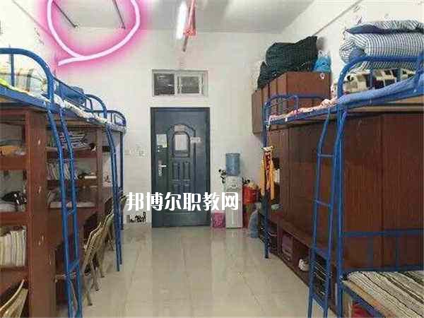 杞縣職業(yè)中等專(zhuān)業(yè)學(xué)校2021年宿舍條件