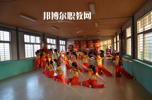 新蔡職業(yè)中等專業(yè)學(xué)校2021年報(bào)名條件、招生要求、招生對(duì)象