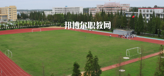 柳州市制劑醫(yī)藥技工學校2020年報名條件、招生要求、招生對象 