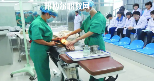 甘肅省臨夏州職業(yè)技術(shù)學校2020年報名條件、招生要求、招生對象