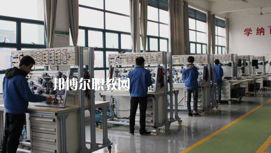 合肥廬江育才學校2020年報名條件、招生要求、招生對象 