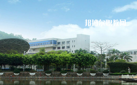 深圳市新鵬職業(yè)高級中學怎么樣、好不好