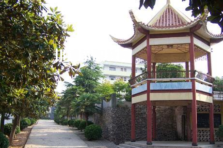 黃岡勞動技工學(xué)校5