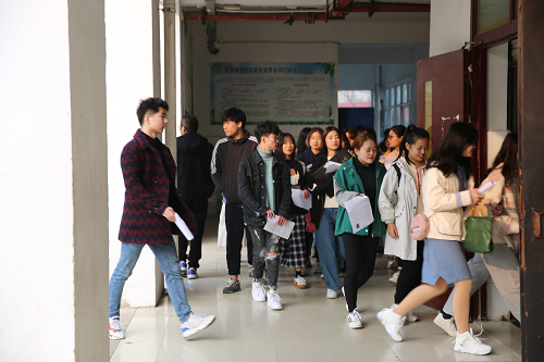 江蘇省邳州中等專業(yè)學(xué)校2020年報(bào)名條件、招生要求、招生對(duì)象