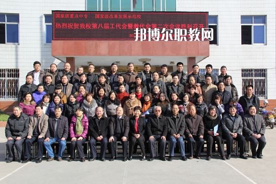 南陽(yáng)工業(yè)學(xué)校2021年報(bào)名條件、招生要求、招生對(duì)象