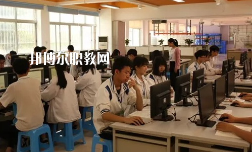 佛山順德區(qū)李偉強職業(yè)技術(shù)學校怎么樣、好不好