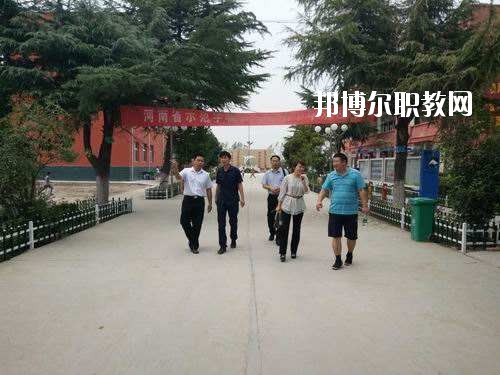 鄲城縣新城中等職業(yè)學校2021年招生辦聯(lián)系電話