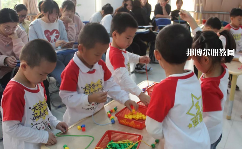 貴陽(yáng)2021年中專幼師學(xué)??梢钥即髮? width=