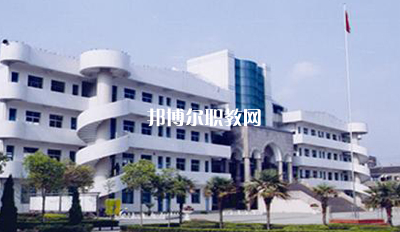 安慶市建筑工程學(xué)校2021年招生辦聯(lián)系電話(huà)