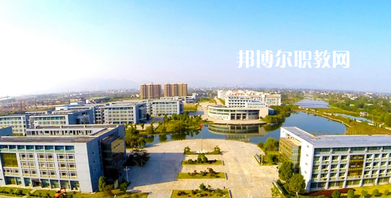 安徽2021年鐵路學(xué)校招生電話(huà)