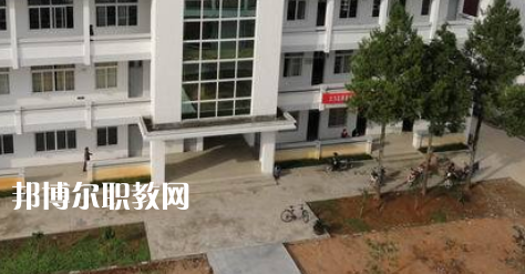 黟縣職業(yè)學(xué)校2021年報名條件、招生要求、招生對象 