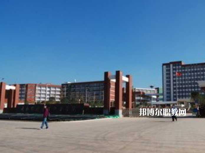 重慶松溉中等職業(yè)技術(shù)學(xué)校2021年報(bào)名條件、招生對象