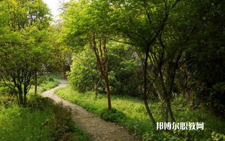 重慶船舶工業(yè)技工學(xué)校2021年報(bào)名條件、招生要求、招生對(duì)象