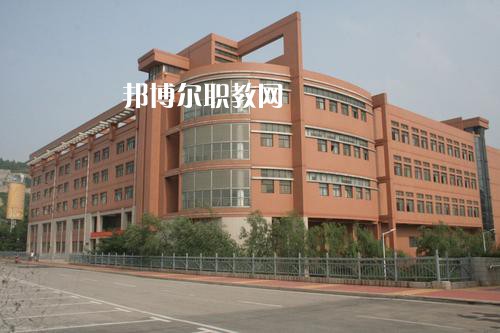 四川長虹職業(yè)技術學校2021年報名條件、招生要求