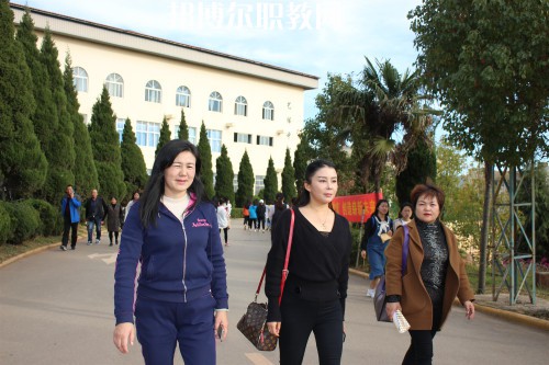 勐?？h職業(yè)高級中學2021年招生辦聯(lián)系電話