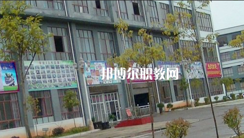 黔西南州英才職業(yè)技術(shù)學(xué)校2021年報名條件、招生要求、招生對象