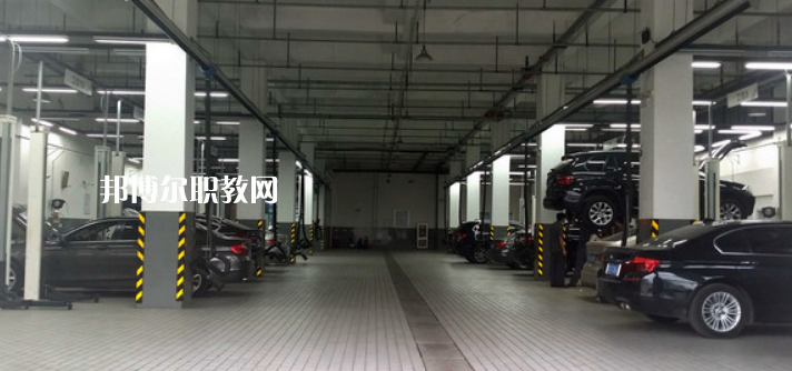 成都2021年哪個高職院校的汽修學(xué)校好