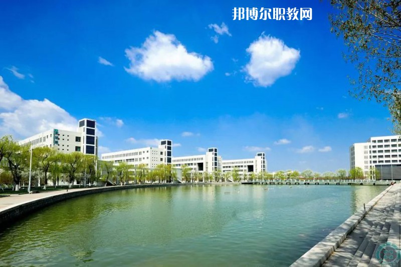 南華縣職業(yè)高級(jí)中學(xué)2021年報(bào)名條件、招生要求、招生對(duì)象