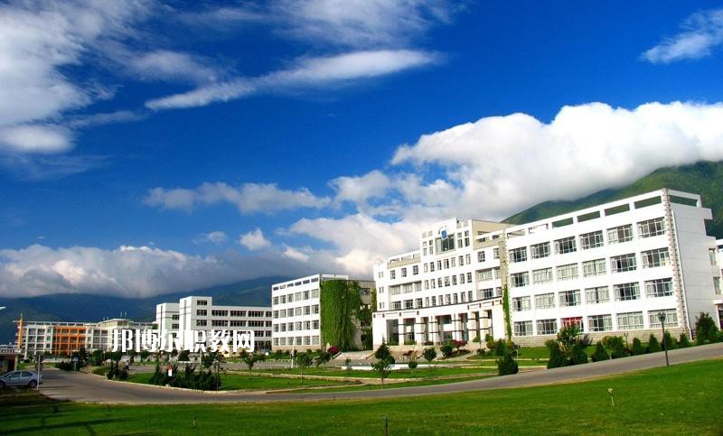 紅河州民族師范學(xué)校怎么樣。好不好