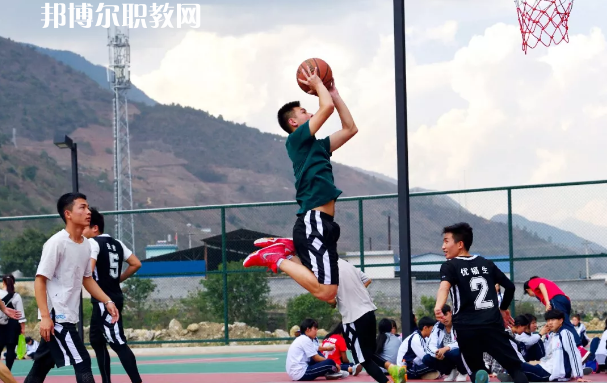 迪慶州民族中等專業(yè)學校2021年招生錄取分數線