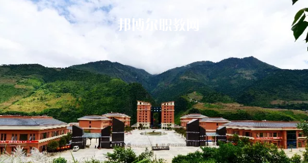 迪慶州民族中等專業(yè)學校2021年有哪些專業(yè)