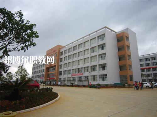 臨滄財貿(mào)學(xué)校2021年招生錄取分數(shù)線