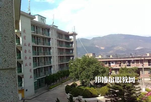 玉溪第二職業(yè)高級(jí)中學(xué)2021年學(xué)費(fèi)、收費(fèi)多少