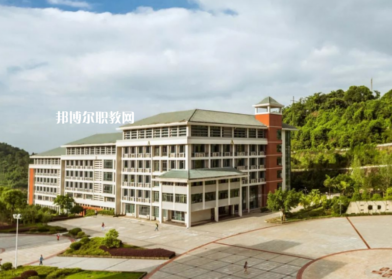 昆明鐵路機(jī)械學(xué)校怎么樣、好不好