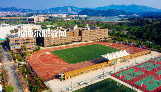 云南藝術(shù)學(xué)校怎么樣。好不好