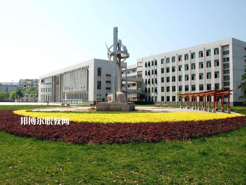 重慶機(jī)電工業(yè)學(xué)校2022年報(bào)名條件、招生要求、招生對(duì)象 