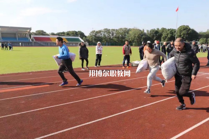 無錫汽車工程高等職業(yè)技術(shù)學(xué)校2022年報(bào)名條件、招生要求、招生對象