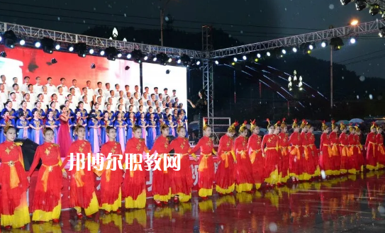 徽縣職業(yè)中專2022年報(bào)名條件、招生要求、招生對(duì)象 