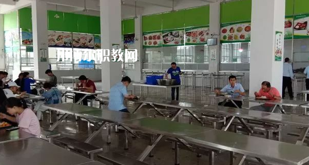 貴州貴陽經(jīng)貿(mào)職業(yè)學(xué)校2022年報名條件、招生要求、招生對象