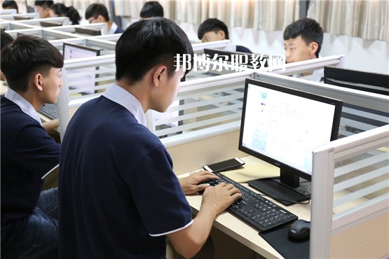 石家莊財經(jīng)商貿(mào)學(xué)校2022年報名條件、招生要求、招生對象