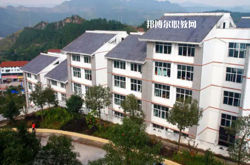 重慶石柱職業(yè)教育中心2022年學費、收費多少