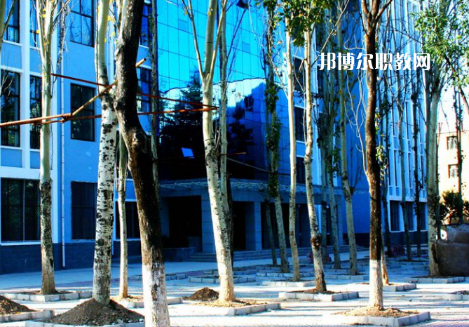 甘肅裝備制造業(yè)技師學院2022年招生辦聯(lián)系電話