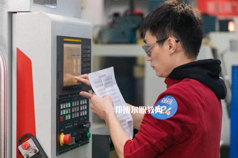 江蘇昆山第一中等專業(yè)學校2022年報名條件、招生要求、招生對象