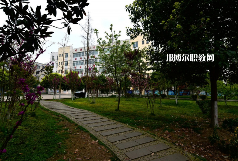 四川省廣漢市職業(yè)中專學校地址在哪里