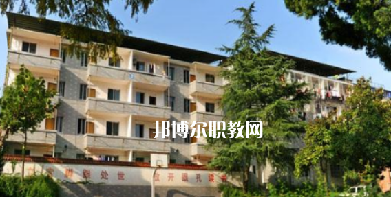 金臺(tái)區(qū)職業(yè)教育中心2022年招生要求，報(bào)名條件