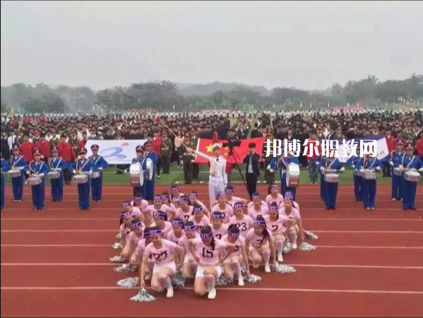 長安汽車(集團(tuán))有限責(zé)任公司技工學(xué)校2022年學(xué)費(fèi)、收費(fèi)多少