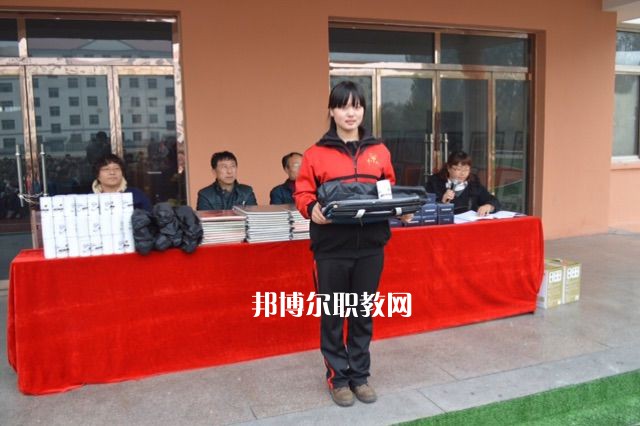 秦皇島奇石藝術(shù)學(xué)校2022年報名條件、招生要求、招生對象