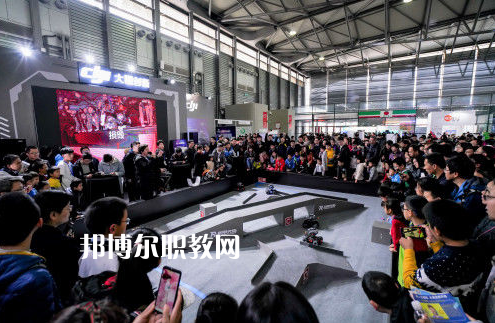 青龍職教中心2022年學(xué)費(fèi)、收費(fèi)多少