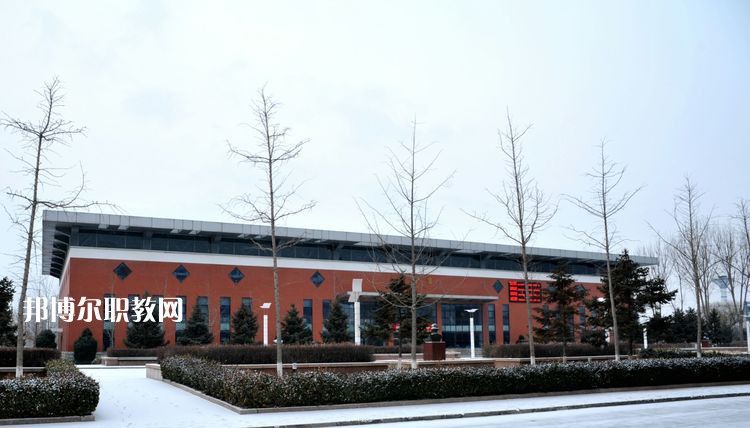 秦皇島技師學(xué)院2022年報(bào)名條件、招生要求、招生對(duì)象