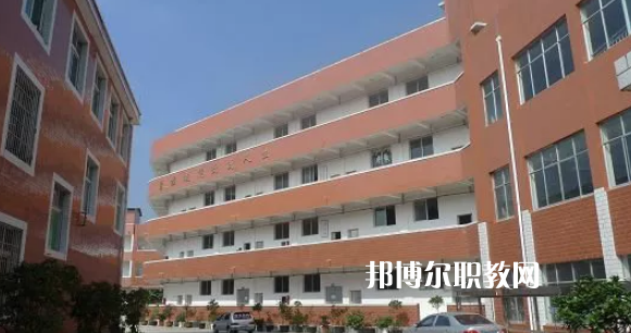 普安縣技工學(xué)校2022年報(bào)名條件、招生要求、招生對象