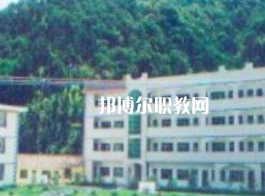 冕寧縣職業(yè)技術(shù)學(xué)校2022年報(bào)名條件、招生要求、招生對(duì)象