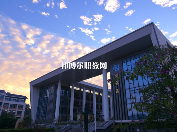 惠州衛(wèi)生學(xué)校2022年學(xué)費(fèi)、收費(fèi)多少