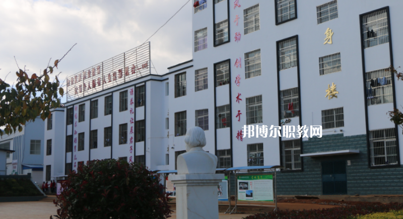 鹽源縣職業(yè)中學(xué)2022年報名條件、招生要求、招生對象