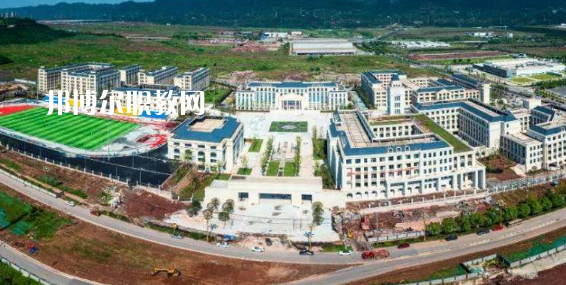 重慶渝北職業(yè)教育中心2022年招生辦電話(huà)